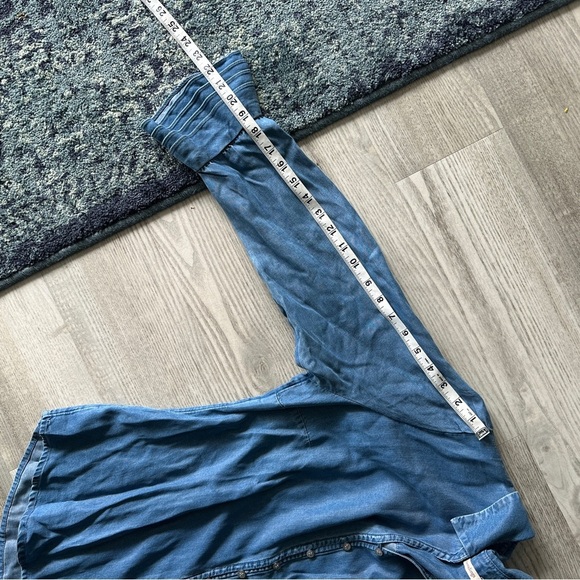 Soft Surroundings Chambray Denim Button-Up Shirt Medium Petite - Picture 11 of 11